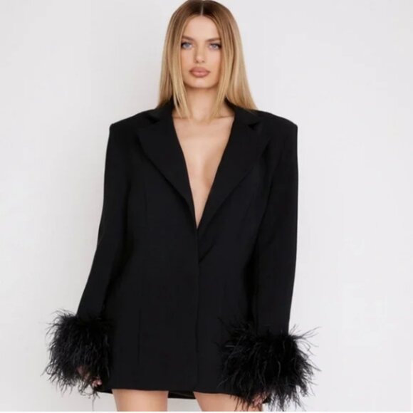 NWT House of CB Esme Oversized Feather Cuff Black Wash Blazer Size Medium